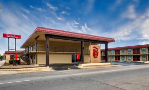 Отель Red Roof Inn Fort Smith City Center  Форт Смит